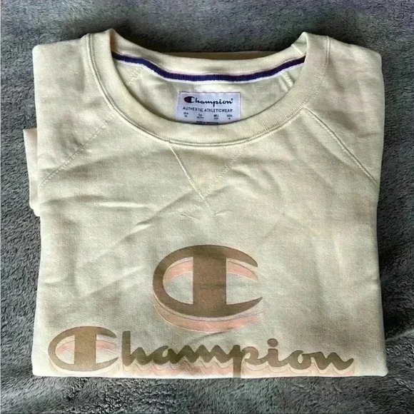 Champion Powerblend Classic Crew Sweatshirt in Cream Size X-Small NWT - Picture 8 of 8